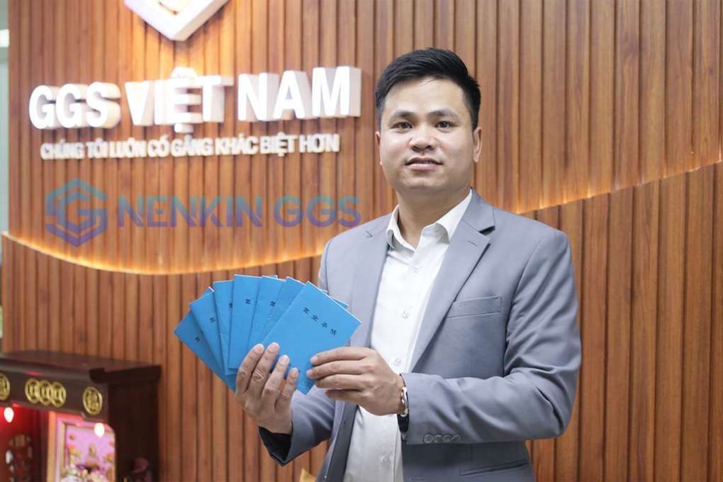 khách hàng nhận Nenkin GGS